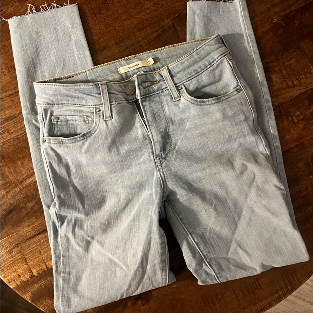 Levi’s 711 Skinny Light Blue jeans